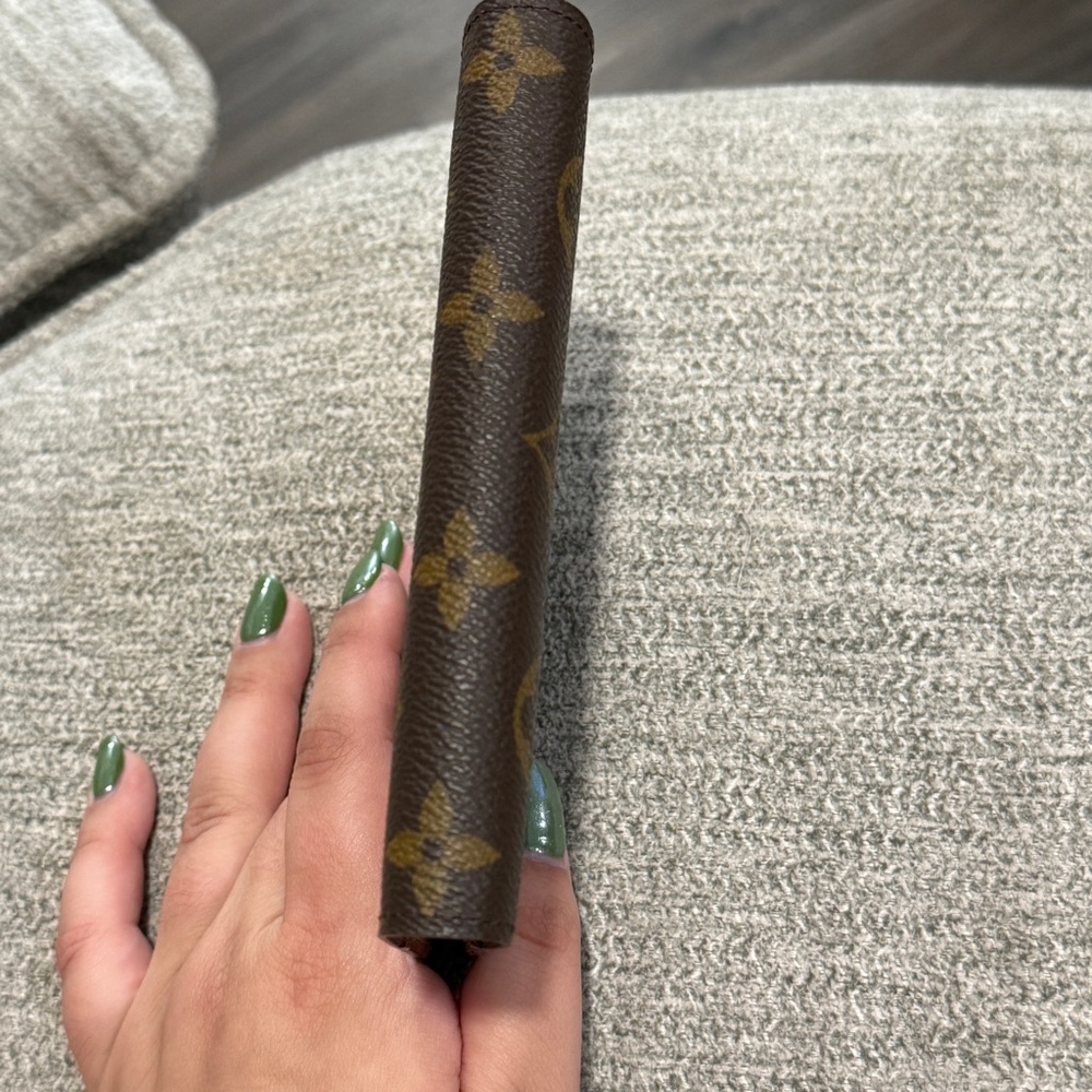 Louis Vuitton Monogram Agenda - Picture 3 of 11